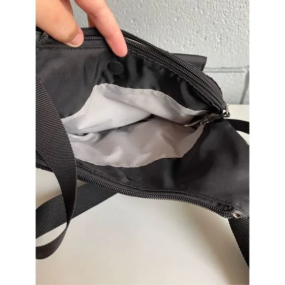 NWOT Baggallini RFID Cross City Bag in Black - Picture 11 of 11